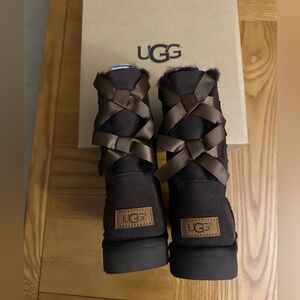 UGG W BAILEY BOW II BROWN Womens NIB Size 7